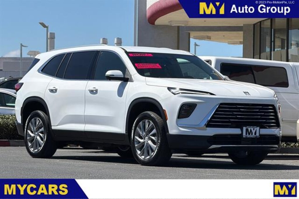 Used 2025 Buick Enclave Preferred Sport Utility