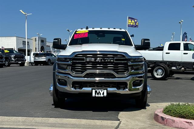 2026 Ram 5500 Tradesman photo 2