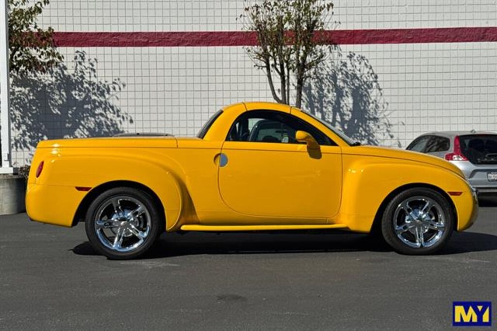 Used 2005 Chevrolet SSR LS Truck
