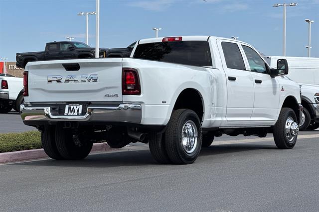 2026 Ram 3500 Tradesman photo 4
