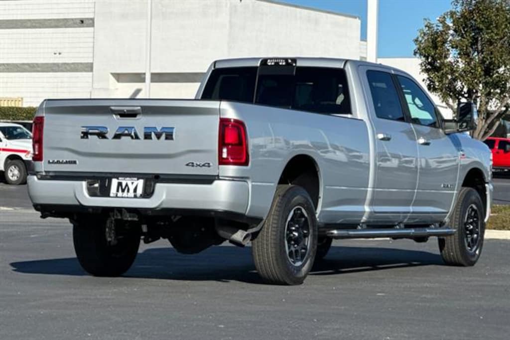 New 2026 Ram 3500 LARAMIE CREW CAB 4X4 8' BOX Pickup