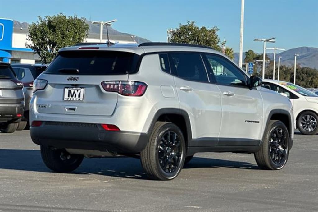 New 2026 Jeep Compass LATITUDE ALTITUDE 4X4 Sport Utility