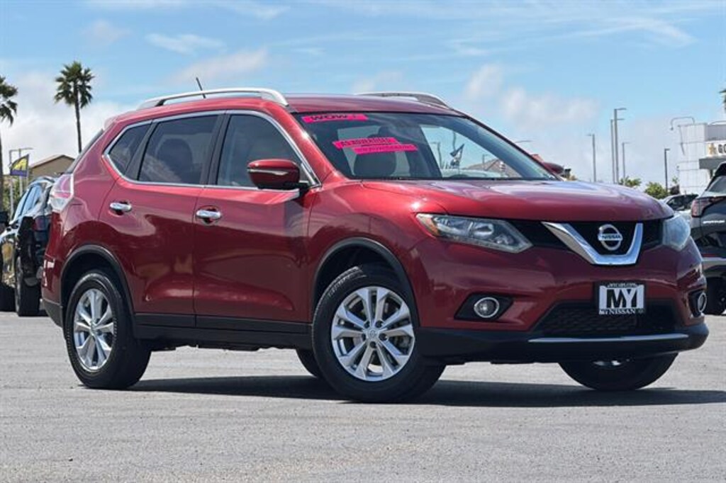 Used 2015 Nissan Rogue SV Sport Utility