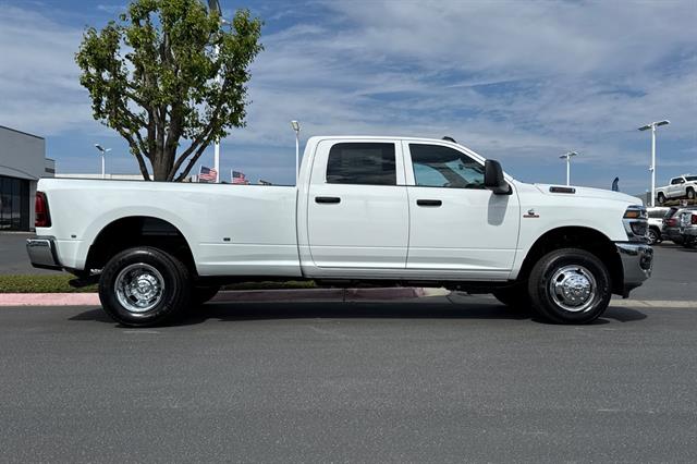 2026 Ram 3500 Tradesman photo 3