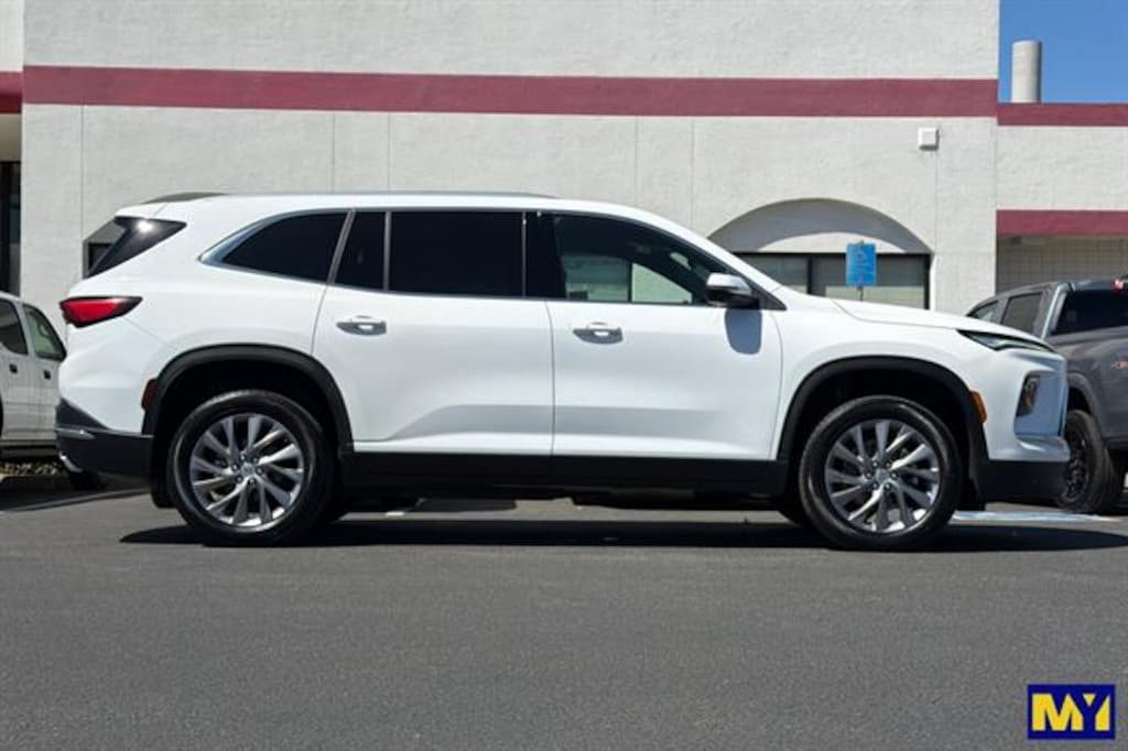 Used 2025 Buick Enclave Preferred Sport Utility