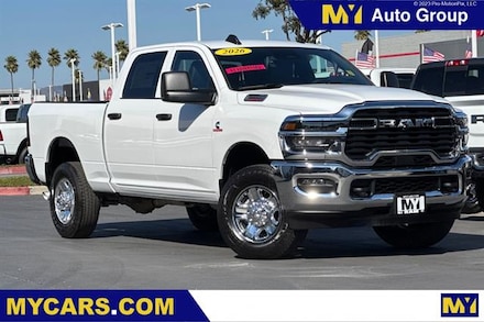2026 Ram 2500 TRADESMAN CREW CAB 4X4 6'4 BOX Pickup
