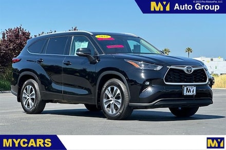 2022 Toyota Highlander XLE Sport Utility