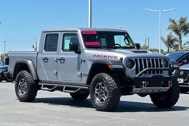 2021 Jeep Gladiator Mojave photo 2
