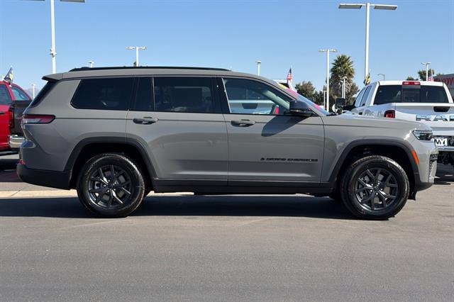 New 2027 Jeep Grand Cherokee L LAREDO ALTITUDE 4X4 Sport Utility