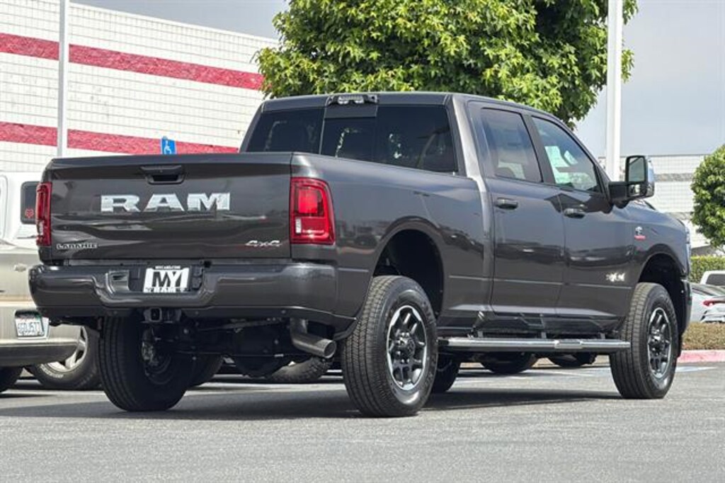 New 2026 Ram 2500 LARAMIE CREW CAB 4X4 6'4 BOX Pickup