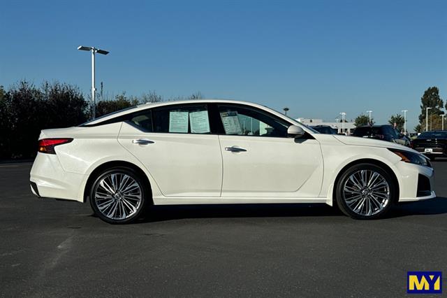 2023 Nissan Altima 2.5 SL photo 2