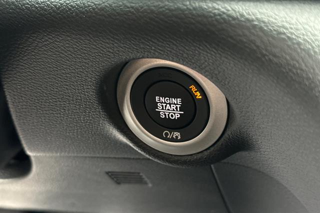 2026 Chrysler Voyager LX - Photo 18