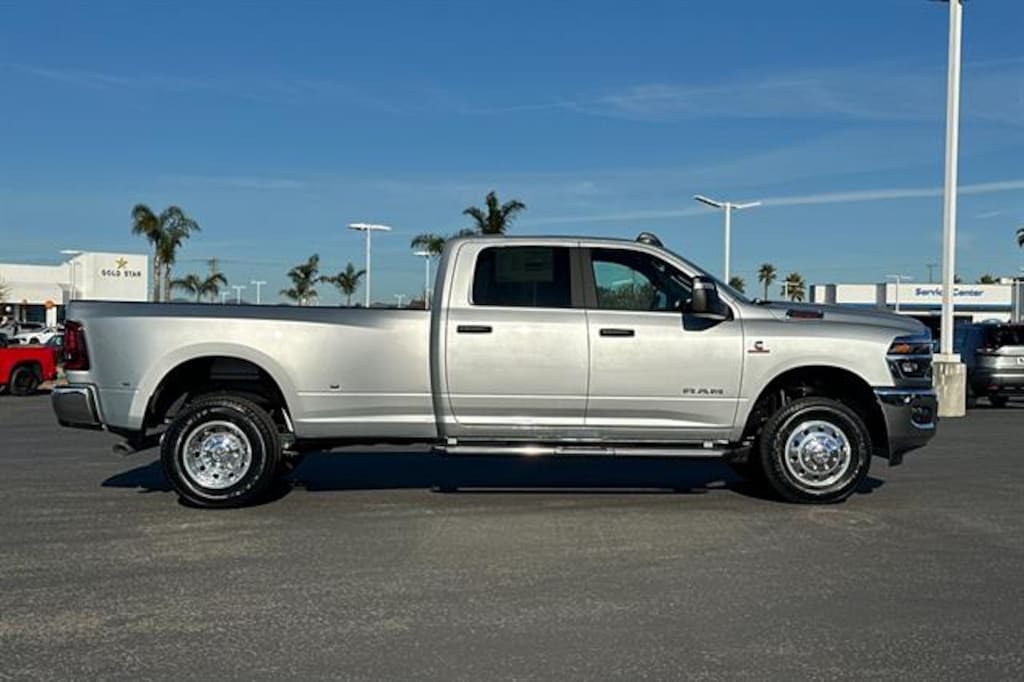 New 2026 Ram 3500 BIG HORN CREW CAB 4X4 8' BOX Pickup