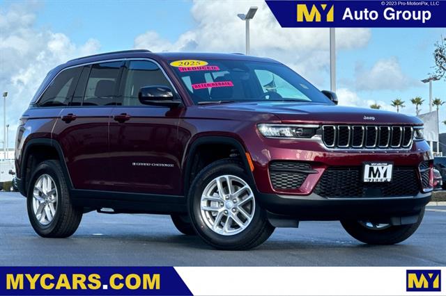 2025 Jeep Grand Cherokee Laredo's photo