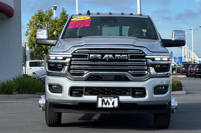 2026 Ram 3500 Laramie photo 2