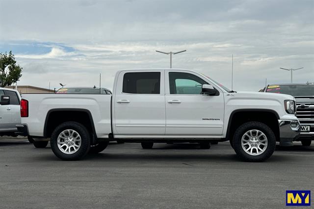 2017 Gmc Sierra 1500 SLE photo 3