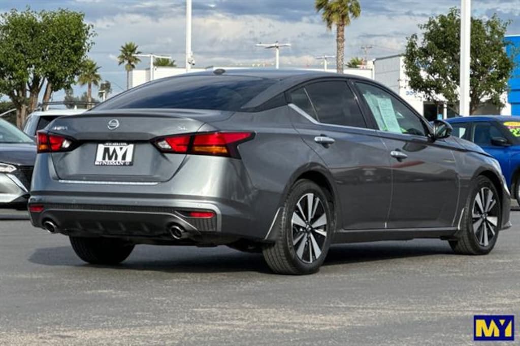 Used 2021 Nissan Altima 2.5 SL Car
