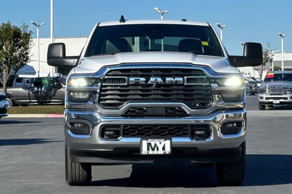 New 2026 Ram 3500 TRADESMAN CREW CAB 4X4 8' BOX Pickup
