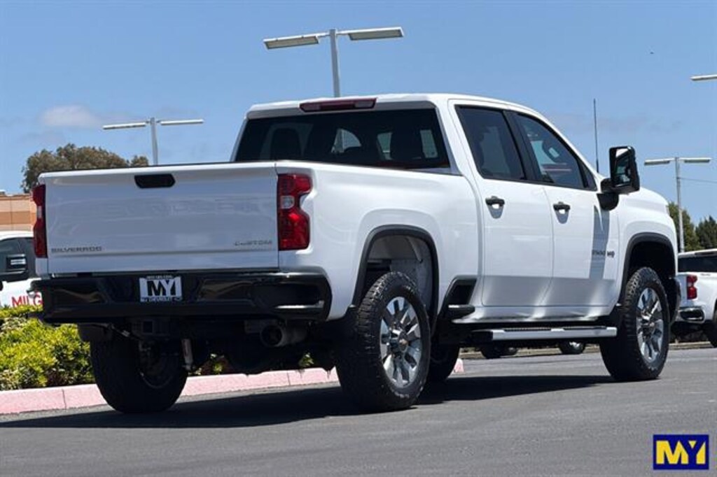 Used 2024 Chevrolet Silverado 2500HD Custom Truck