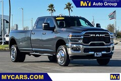 2026 Ram 3500 TRADESMAN CREW CAB 4X4 8' BOX Pickup