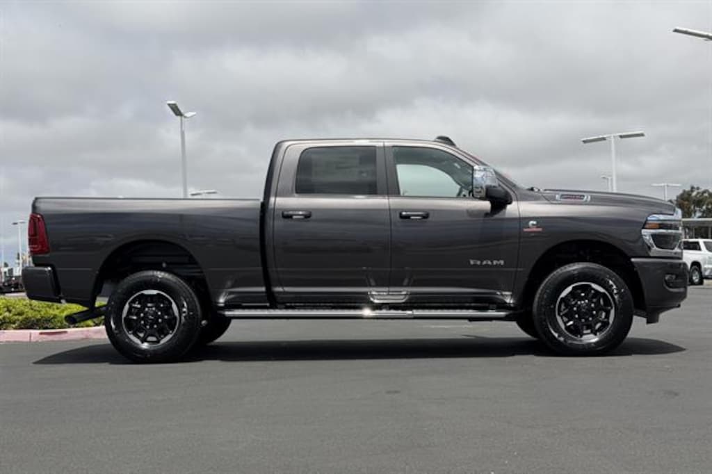 New 2026 Ram 2500 LARAMIE CREW CAB 4X4 6'4 BOX Pickup