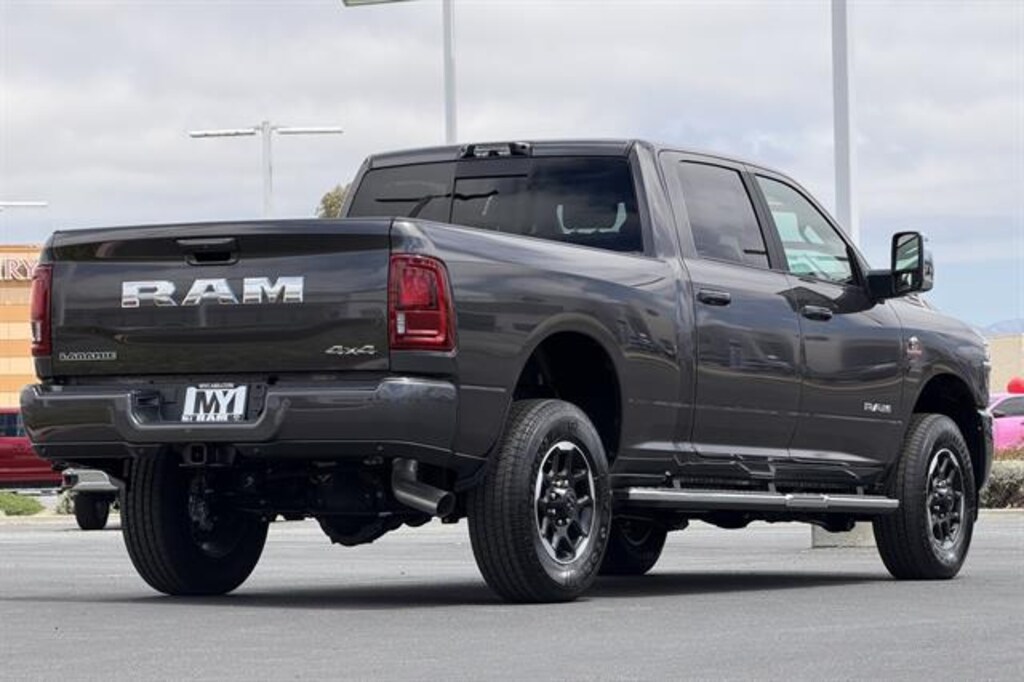New 2026 Ram 2500 LARAMIE CREW CAB 4X4 6'4 BOX Pickup