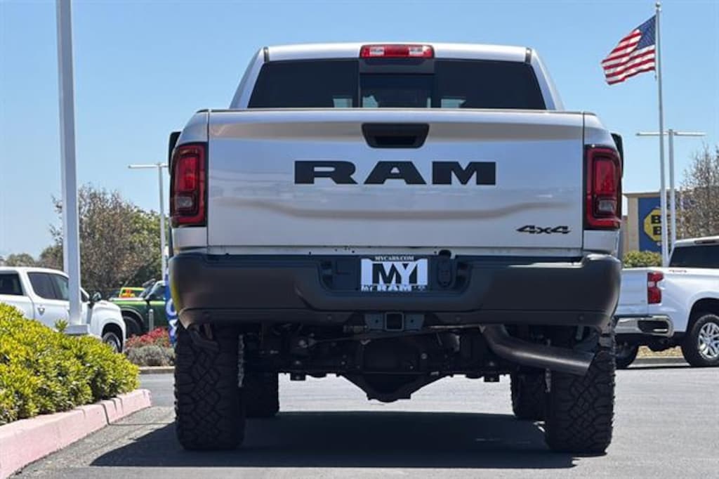 New 2026 Ram 2500 TRADESMAN CREW CAB 4X4 Pickup