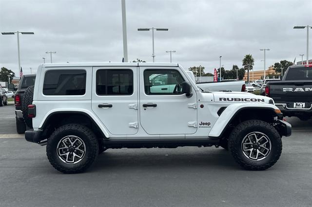 2025 Jeep Wrangler Rubicon photo 3