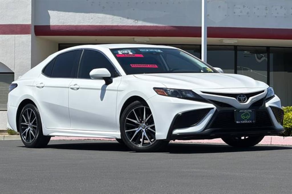 Used 2023 Toyota Camry SE Car