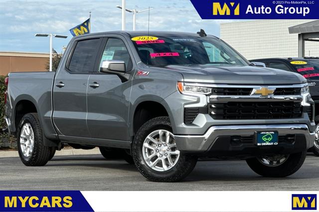 2025 Chevrolet Silverado 1500 LT's photo