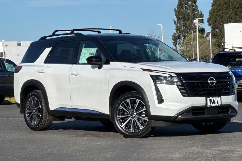 New 2026 Nissan Pathfinder Platinum SUV