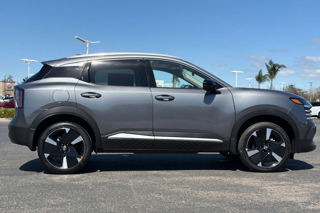 New 2026 Nissan Kicks SR SUV