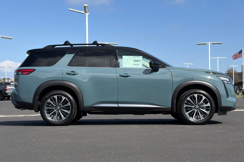 New 2026 Nissan Pathfinder Platinum SUV