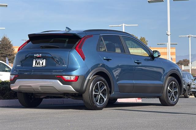 New 2026 Kia Niro EX FWD