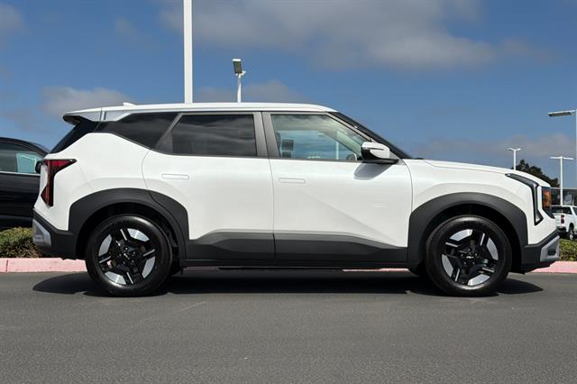 New 2027 Kia Seltos LX