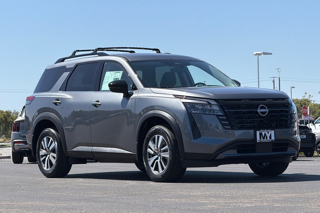 New 2026 Nissan Pathfinder SL SUV