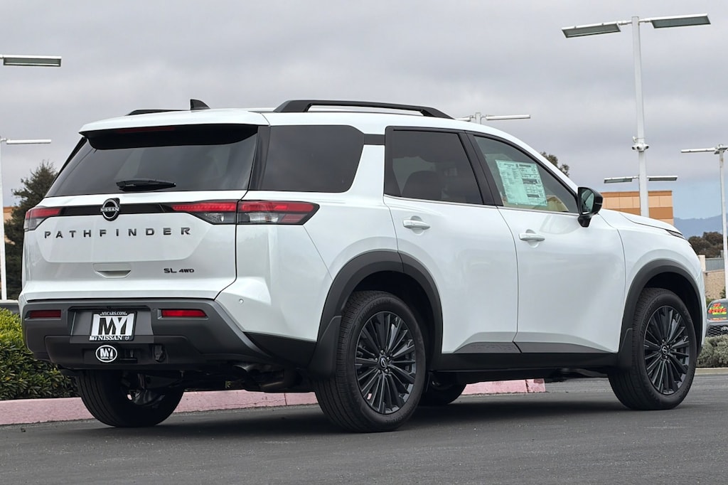 New 2026 Nissan Pathfinder SL SUV