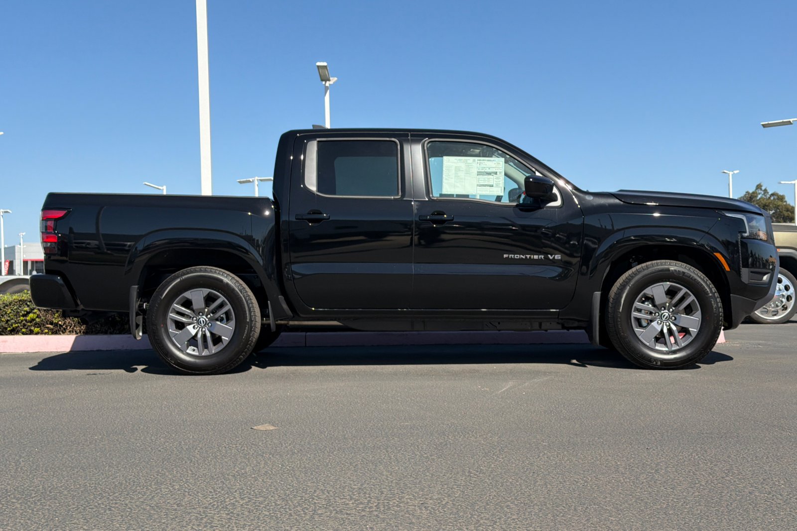 New 2027 Nissan Frontier SV Truck Crew Cab