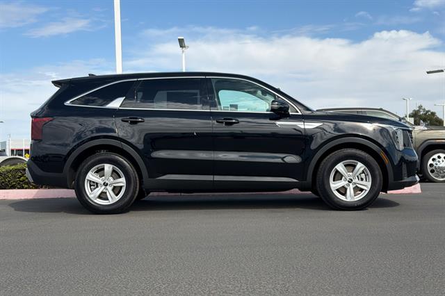 New 2026 Kia Sorento LX