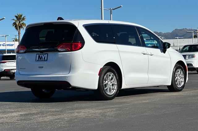 New 2026 Chrysler Voyager LX