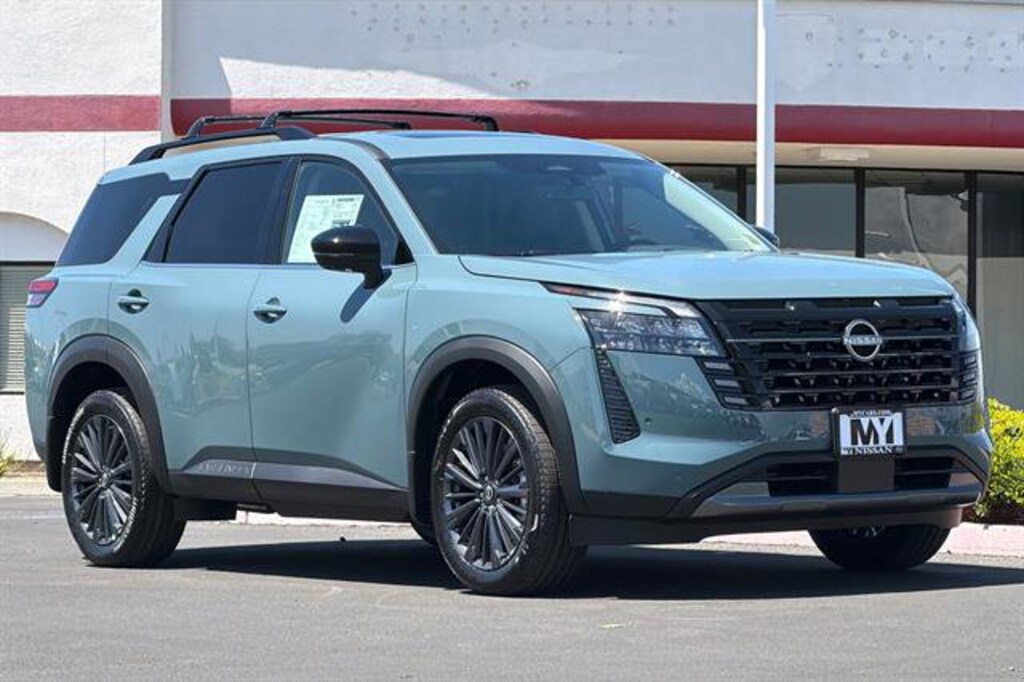 New 2026 Nissan Pathfinder SL SUV