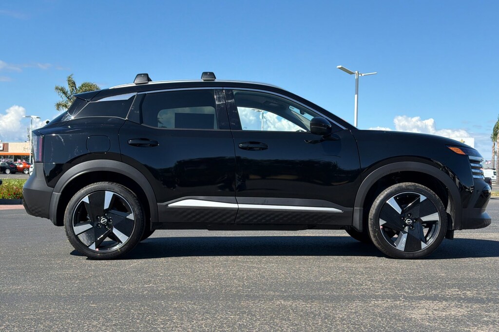 New 2026 Nissan Kicks SR SUV