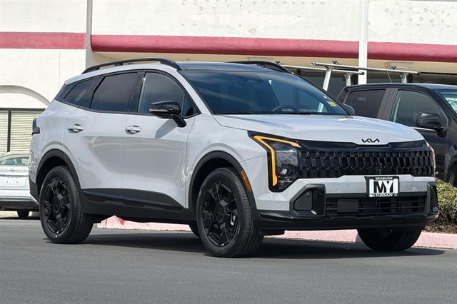 New 2026 Kia Sportage Hybrid X-Line