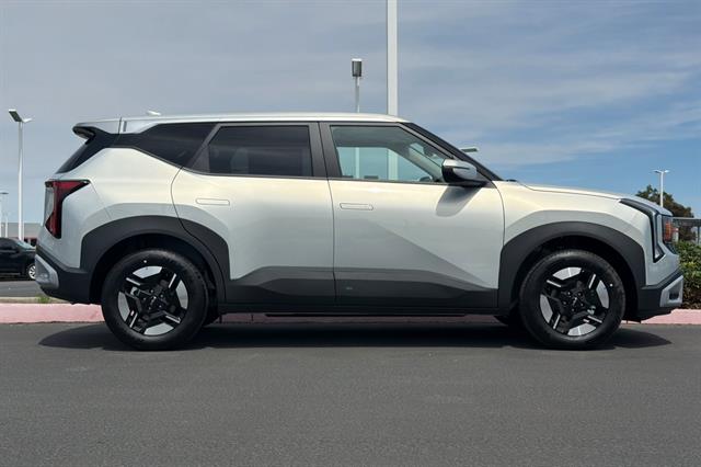 New 2027 Kia Seltos LX