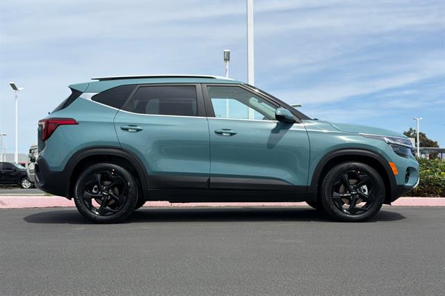 New 2026 Kia Seltos EX