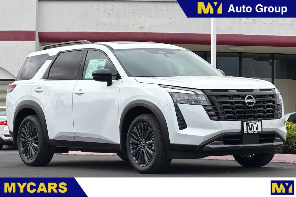 New 2026 Nissan Pathfinder SL SUV