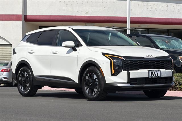 New 2027 Kia Sportage Hybrid LX