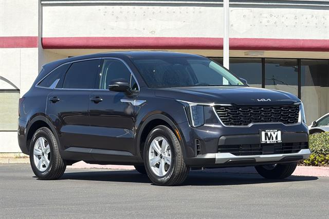 New 2026 Kia Sorento LX