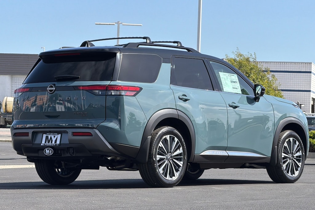 New 2026 Nissan Pathfinder Platinum SUV