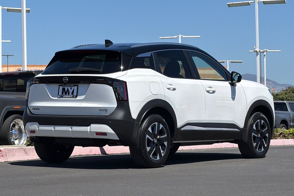 New 2026 Nissan Kicks SV SUV